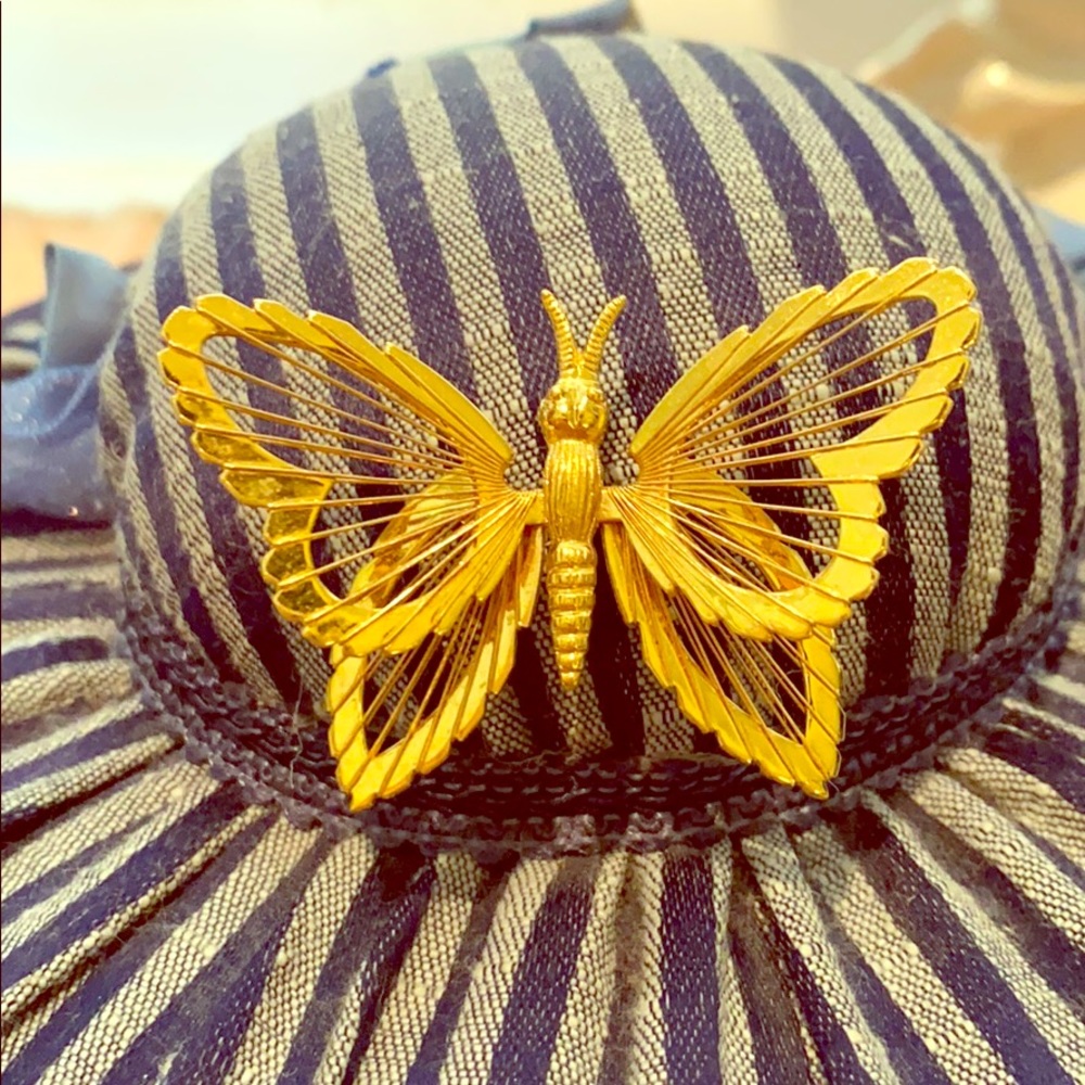 5/20 VTG Monet Butterfly Brooch